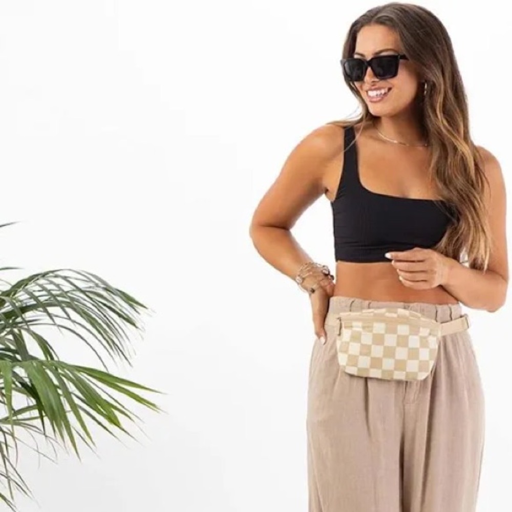 ALOHA Collection Checkmate Mini Hip Bag - Picture 2 of 7